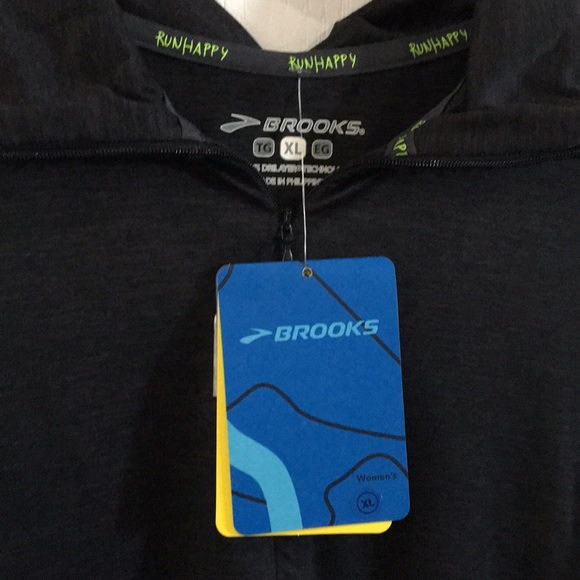 Ladies Brooks Dash 1/2 zip XL - Picture 2 of 3